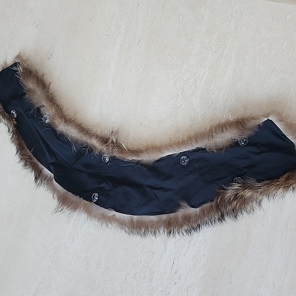 Genuine Fur Collar - Picture 3 of 3